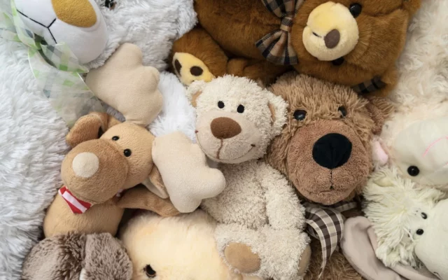Comment nettoyer les jouets d'enfant et peluches ?