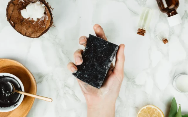Solutions naturelles pour le nettoyage : recettes et astuces de grand-mère
